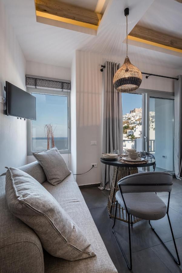 Vivere Luxury Suites Pera Gyalos 외부 사진