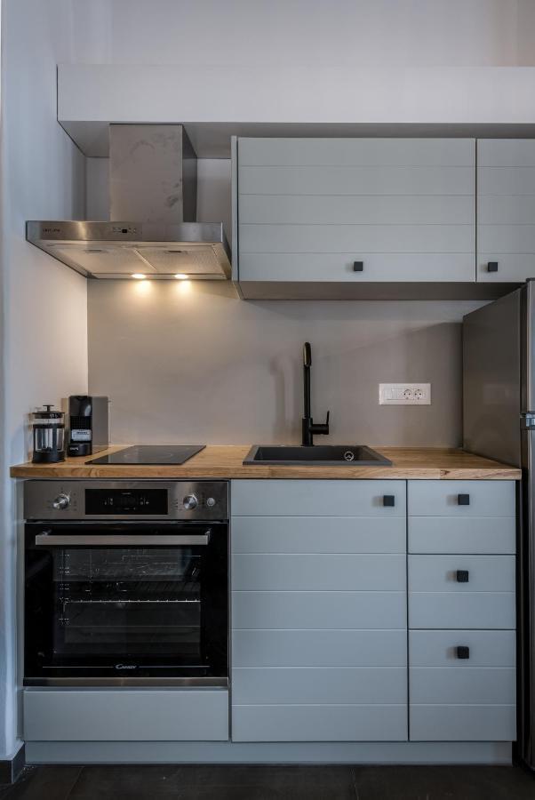 Vivere Luxury Suites Pera Gyalos 외부 사진