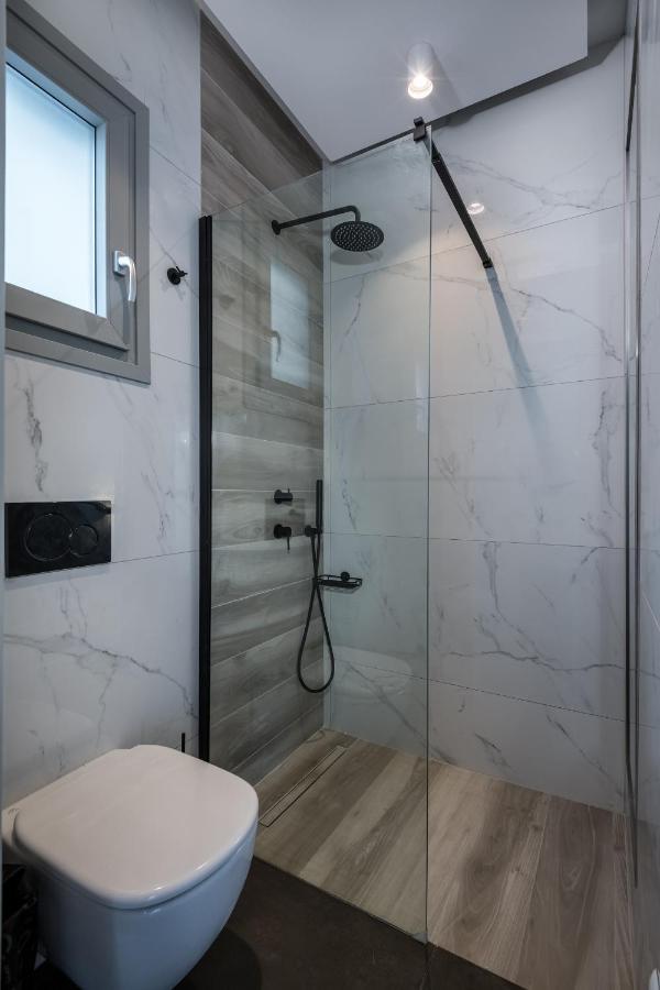 Vivere Luxury Suites Pera Gyalos 외부 사진