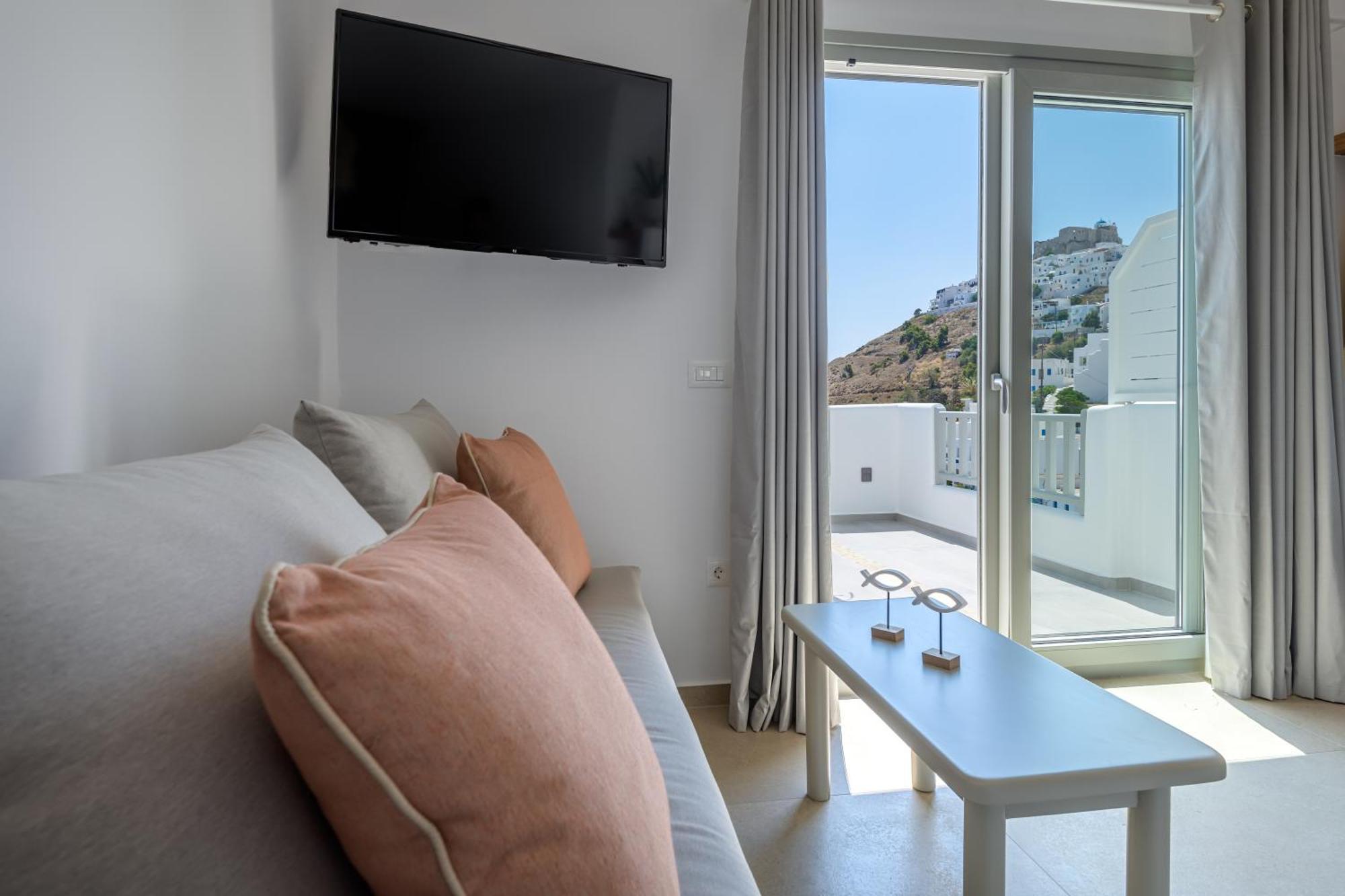 Vivere Luxury Suites Pera Gyalos 외부 사진