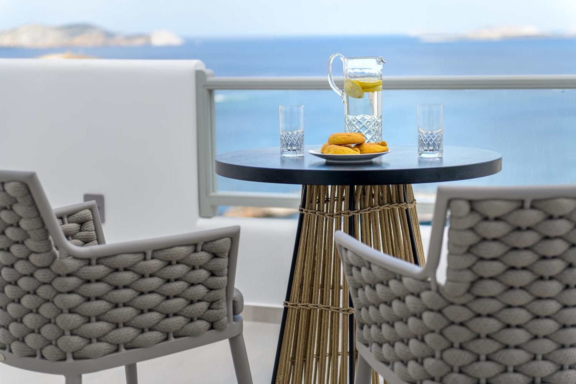 Vivere Luxury Suites Pera Gyalos 외부 사진