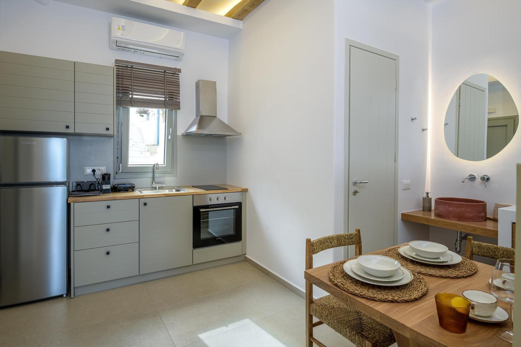 Vivere Luxury Suites Pera Gyalos 외부 사진